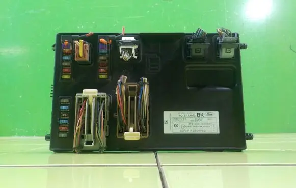 Ford Transit Fuse box set 6C1T14A073BK BEZPIECZNIKOW