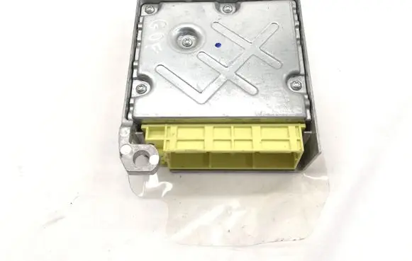Toyota Avensis T270 Airbag control unit/module 8917005390