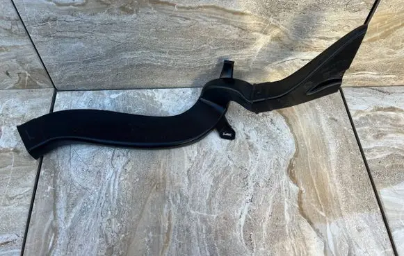 Volvo C40 Air intake hose/pipe 32352459 32352474