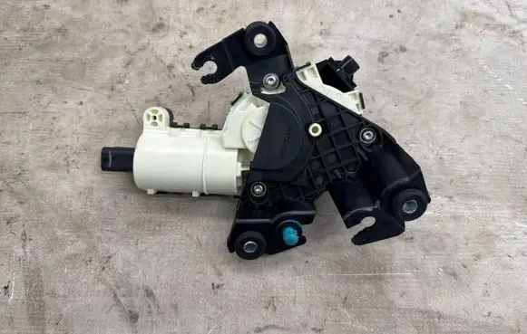 Peugeot 308 Tailgate/trunk/boot lift motor 9687233280
