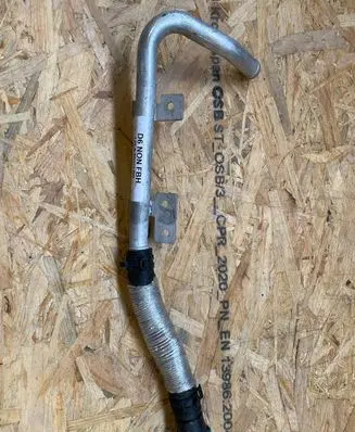 Land Rover Range Rover Sport L494 Engine coolant pipe/hose LPLA8B573BB LR125239 LPLA-8B573-BB