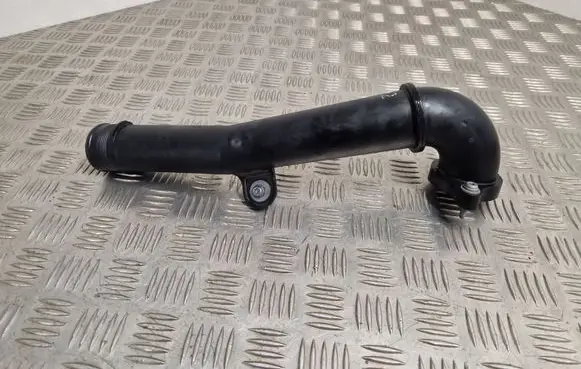 Volkswagen Golf VII Intercooler hose/pipe 04L145770H