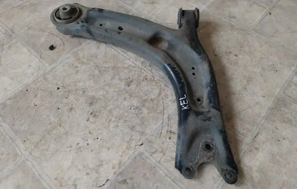 Volkswagen PASSAT B8 Front lower control arm/wishbone 3Q0407154B
