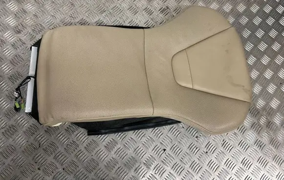 Tesla Model X Other seats 106811600A
