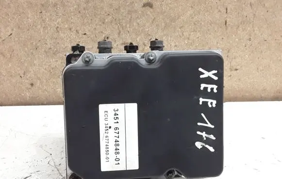 BMW 5 E60 E61 ABS Pump 6774848 6768550