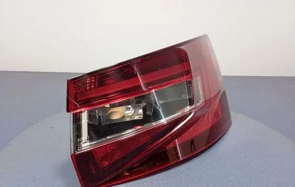 Skoda Superb B5 (3U) Rear/tail lights 3V9945208
