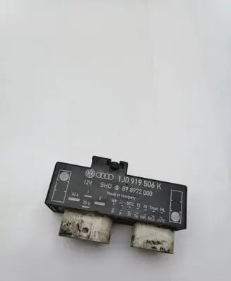 Skoda Octavia Mk1 (1U) Glow plug pre-heat relay 1J0919506K 898972000