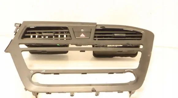 Hyundai i20 (GB IB) Dashboard air vent grill cover trim 