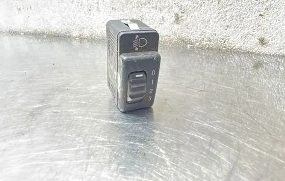 Opel Vectra B Headlight level height control switch 90270514 90346276 90320617
