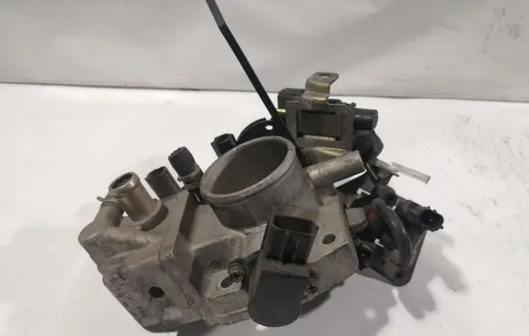 Mazda 323 F Throttle valve E9T06271 E0T10672