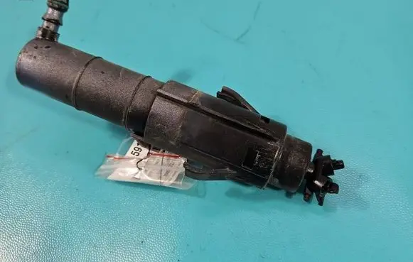Volkswagen Golf VI Headlight washer spray nozzle 5K0955978A IMPRK1591463