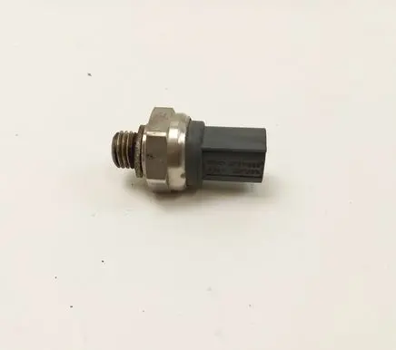 Mercedes-Benz E W212 Air pressure sensor A0071530328 10T141
