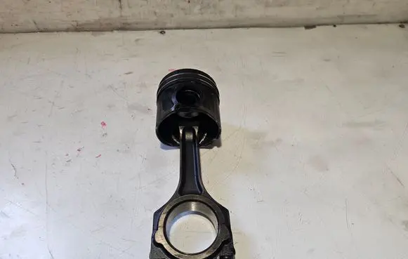 Ford Transit Piston with connecting rod H268X