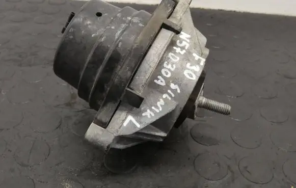 BMW 3 F30 F35 F31 Engine mount vacuum valve 6785713