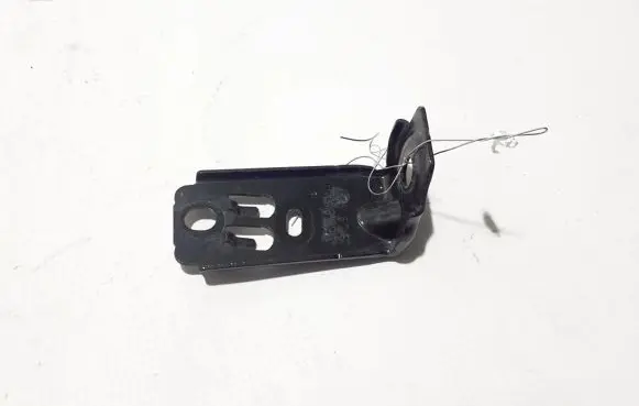 Fender mounting bracket