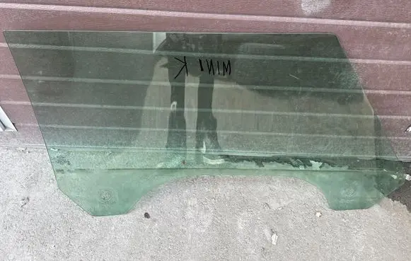 Mini Cooper Hatch Hardtop Front door window/glass (coupe) 