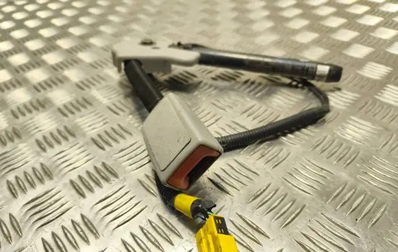 Hyundai Sonata Front seatbelt buckle 605462500A