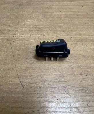 Mercedes-Benz E W124 Other switches/knobs/shifts 1248201410 F3168