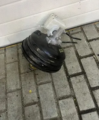 BMW X5 E70 Brake booster 32067474 F623