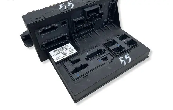 Mercedes-Benz E W211 Fuse module 2115457301