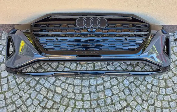 Audi Q8 e-tron Front bumper 4M8807437H 4M8807438H