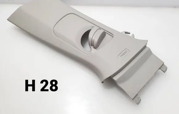 Volkswagen Tiguan (B) pillar trim (top) 5NA867243 5na868309