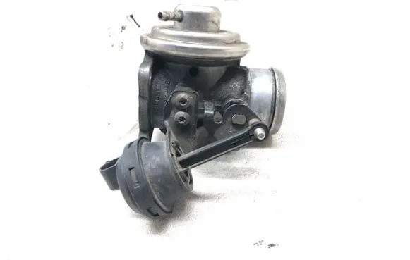 Audi A3 S3 8L EGR valve 038131501E