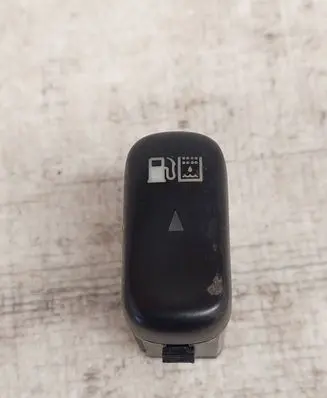 Mercedes-Benz Sprinter W901 W902 W903 W904 Fuel tank opening switch 32084901 0018208601