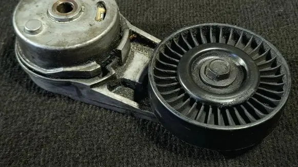 Saab 9-3 Ver1 Alternator belt tensioner 24430296