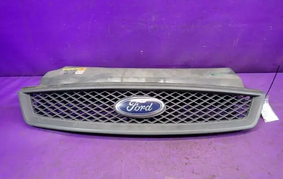 Ford Focus C-MAX Front grill 4M518C436AD