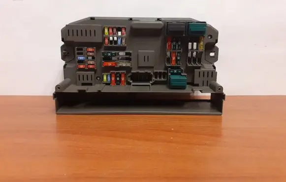 BMW X5 E70 Fuse box set 4728 518966010B