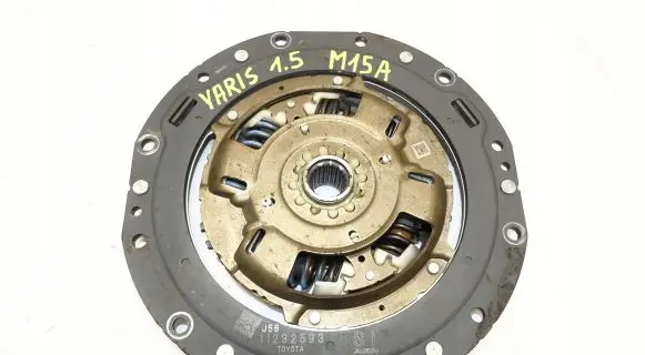 Toyota Yaris XP210 Clutch pressure plate 1L232593