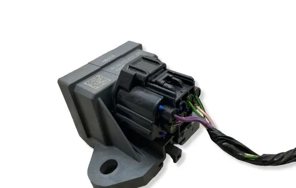 Ford Kuga II Fuel pump relay BT4A7H417CB