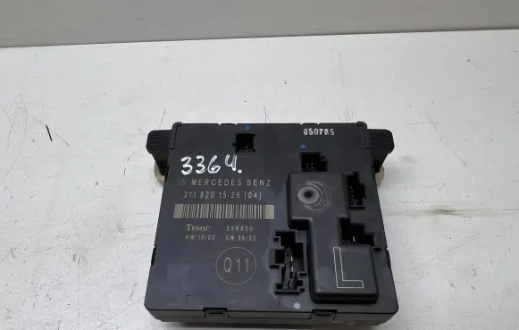 Mercedes-Benz E W211 Door control unit/module 2118201526