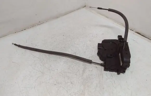 KIA Sportage Front door lock 813103U020