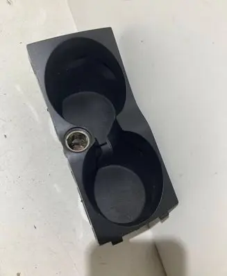 Cup holder front