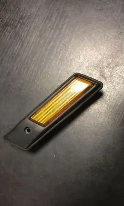 BMW 3 E36 Front fender indicator light 8357049