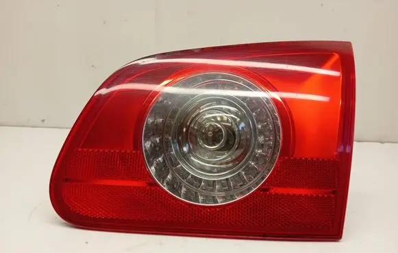 Volkswagen PASSAT B6 Tailgate rear/tail lights