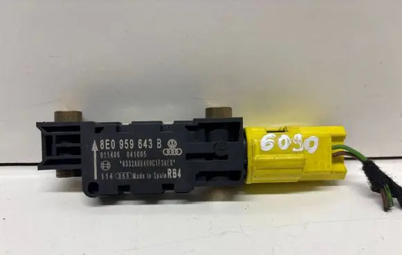 Audi A4 S4 B7 8E 8H Airbag deployment crash/impact sensor 8E0959643B