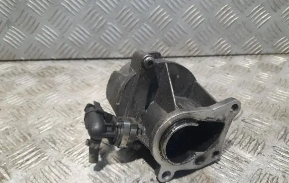 Renault Megane II Vacuum pump D167451323