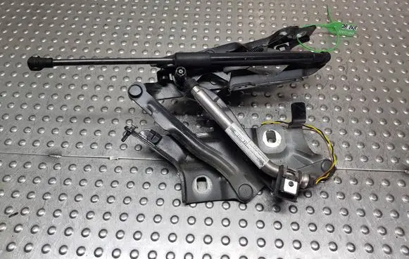 Audi A5 Engine bonnet/hood hinges S26371268 8W6823301E 8W6823823