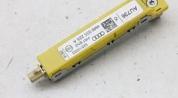 Audi Q7 4M Aerial antenna amplifier 4M0035225A