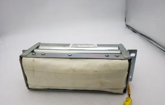 Volkswagen PASSAT B5.5 Passenger airbag 3B0880204G 30368629B