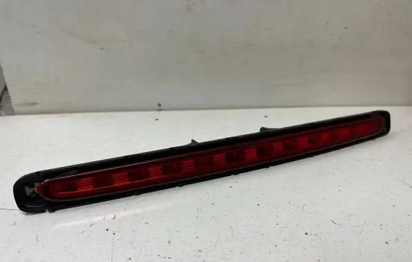 Mercedes-Benz E W211 Third/center stoplight A2118201456