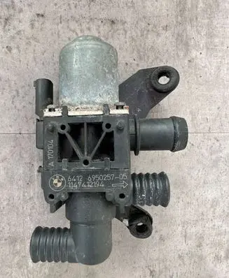 BMW X5 F15 Coolant heater control valve 64126950257 1147412194