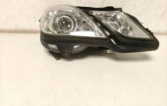 Mercedes-Benz E W212 Headlight/headlamp A2128201039