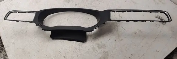 Volkswagen Jetta VI Dashboard trim 