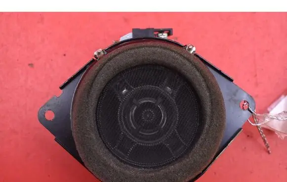 Jeep Grand Cherokee Subwoofer speaker 68043045AB