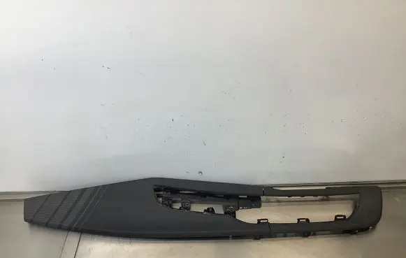KIA EV6 Dashboard glove box trim 847J2CV220