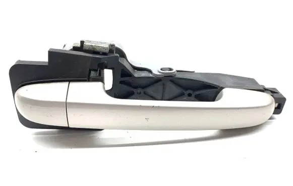 Hyundai i30 Rear door exterior handle 